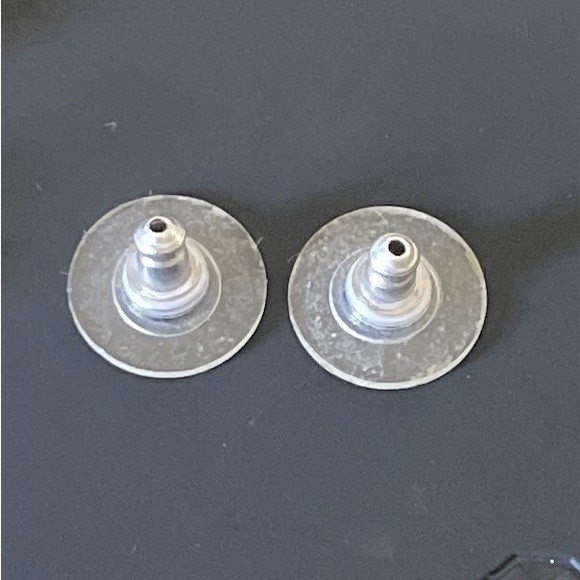 Carolee Heart Shaped Earrings Danlgles Rhinestones Silver - Picture 4 of 4